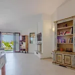 Guesthost - Il Poggio Nest With Garden And Parking *