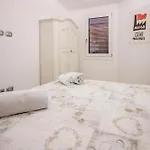Guesthost - Il Poggio Nest With Garden And Parking Апартаменты *