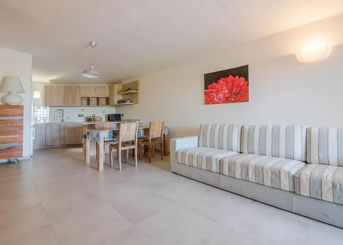 Guesthost - Il Poggio Nest With Garden And Parking Appartement