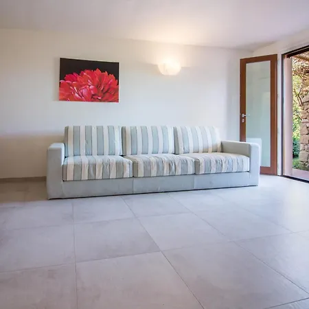 Guesthost - Il Poggio Nest With Garden And Parking דירה פורטו צ'רבו