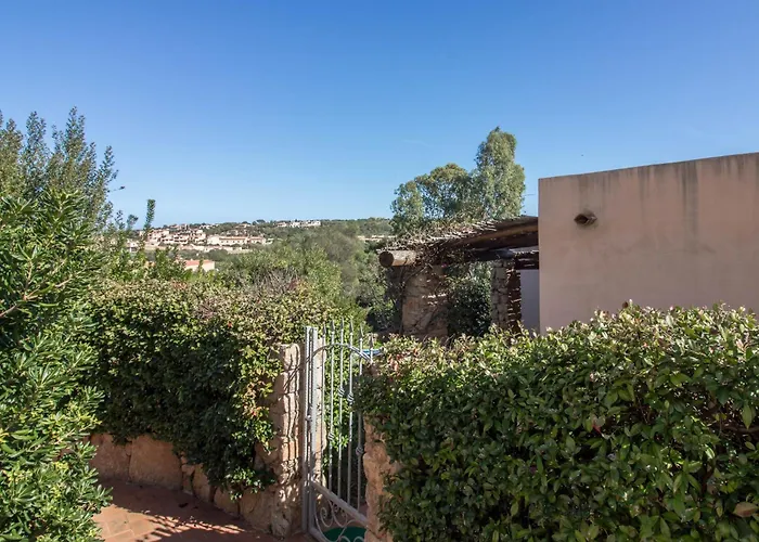 Guesthost - Il Poggio Nest With Garden And Parking Apartment